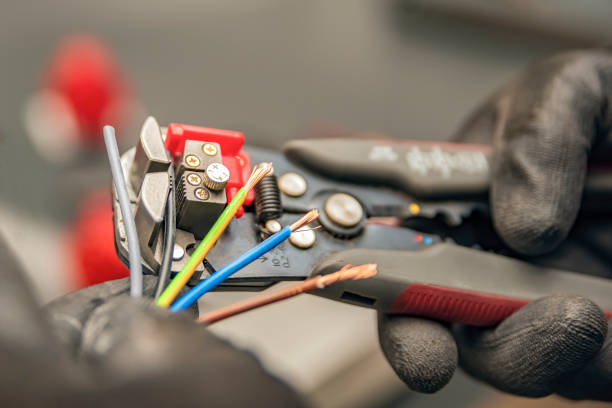 Best Affordable Electrician  in Canyonville, OR