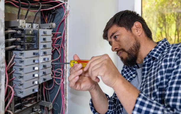 Best 24-Hour Electrician  in Canyonville, OR